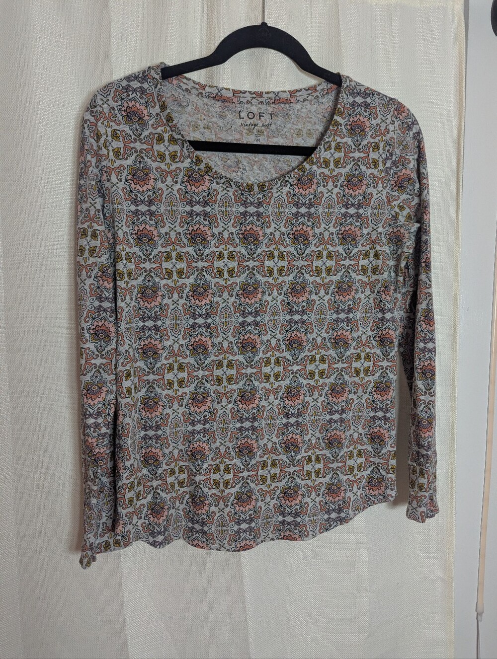 LOFT Women's Long-Sleeve V-Neck Patterned Top - Cream Multi